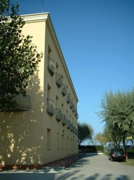Happy Camping Village Bellaria-Igea Marina Buitenkant foto
